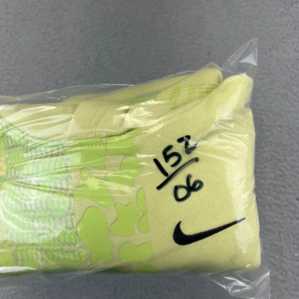 Nike Kyrie Irving‎ Pullover Hoodie Sweatshirt girl youth size XL